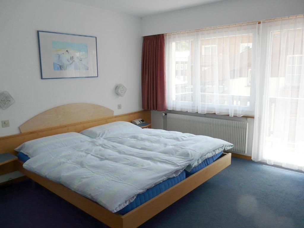 Hotel Garni Domino Saas Fee Chambre photo