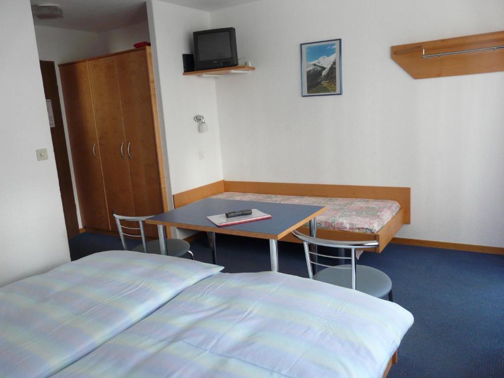 Hotel Garni Domino Saas Fee Chambre photo