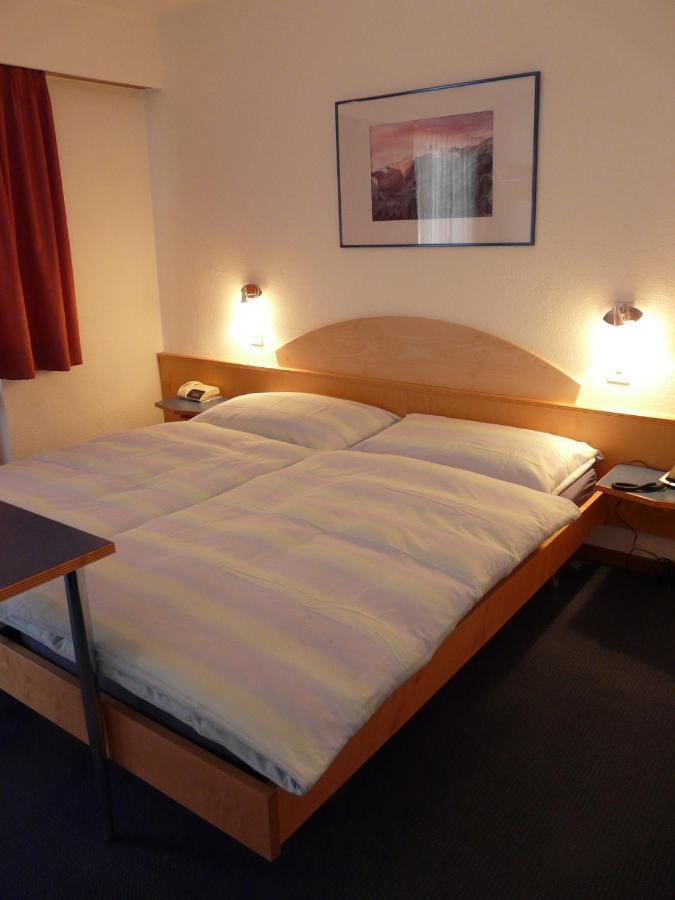 Hotel Garni Domino Saas Fee Chambre photo